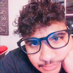 Meet your Posher, Rene